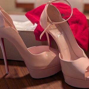 Like New - Christian Louboutin Round Chick Alta 150 Heels, Blush Pink